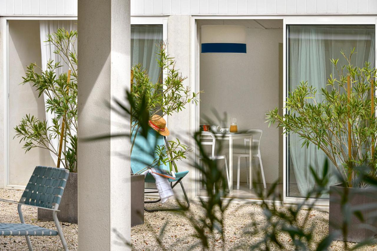 Logis Hotel & Restaurant Le Pardaillan Gondrin Exterior foto
